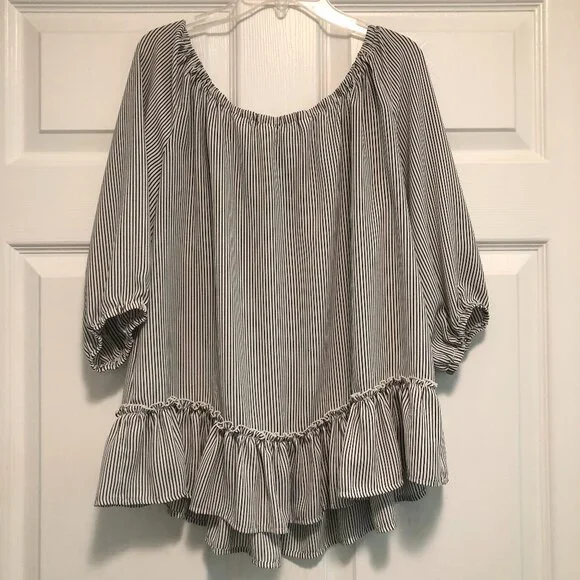 White House Black Market Women's Top size Medium - Picture 3 of 5